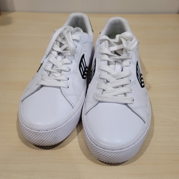 Cariuma Salvas Peanuts Leather Skater Sneakers - 9.5 US WMNS / 8 US MENS - Picture 4 of 15